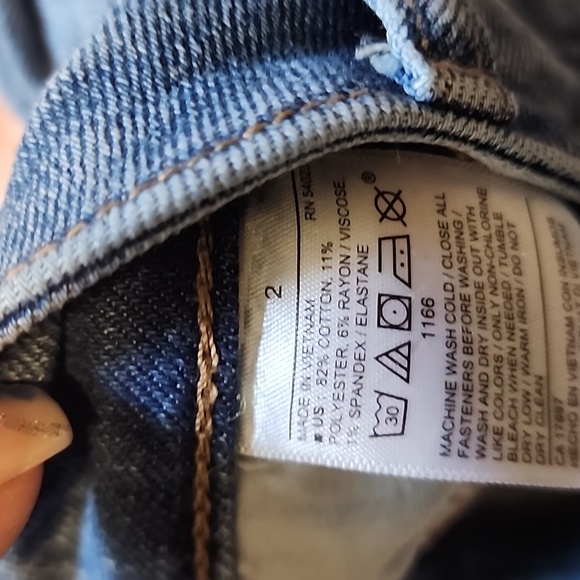 Distressed skinny Jeans - Picture 9 of 9